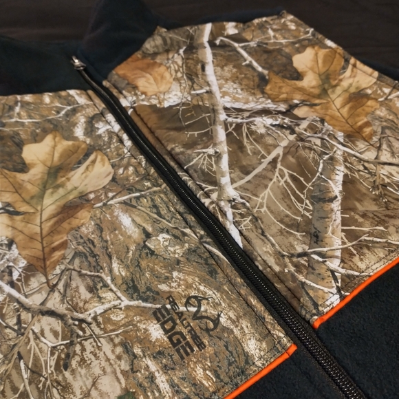 Realtree Camo Vest XL - Picture 3 of 6